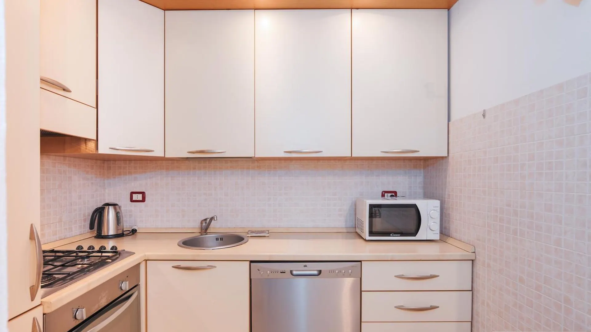 Keys Of Italy - Salutati Stylish Bedroom Apartment Milan