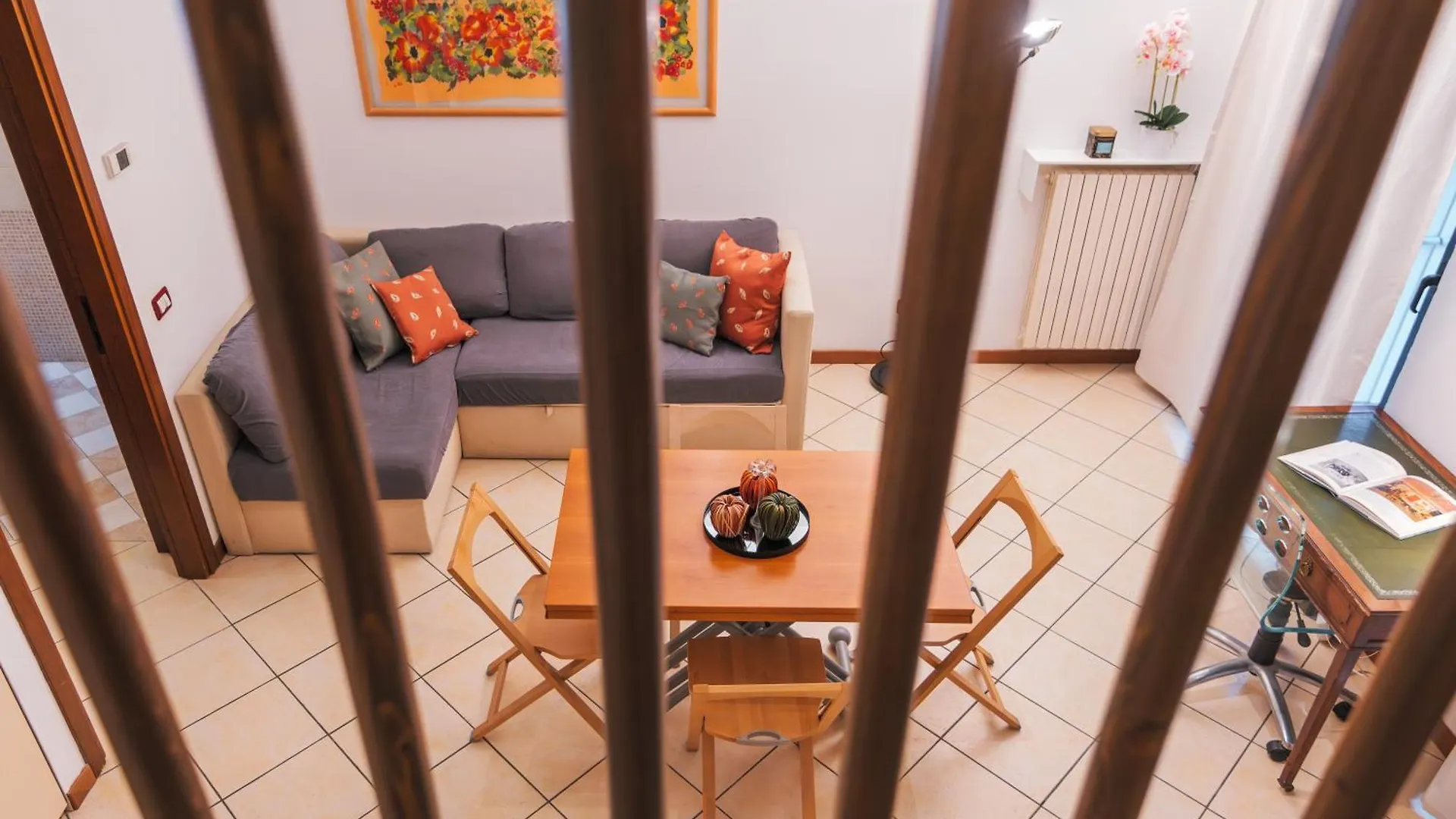 Keys Of Italy - Salutati Stylish Bedroom Apartment Milan Italy