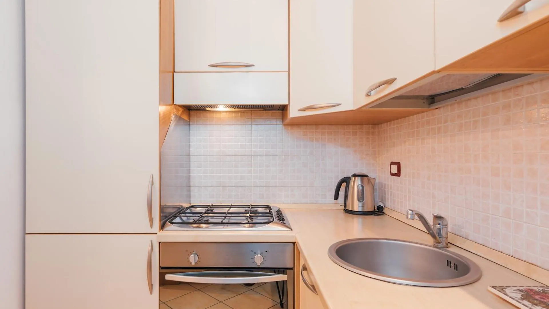 Keys Of Italy - Salutati Stylish Bedroom Apartment Milan
