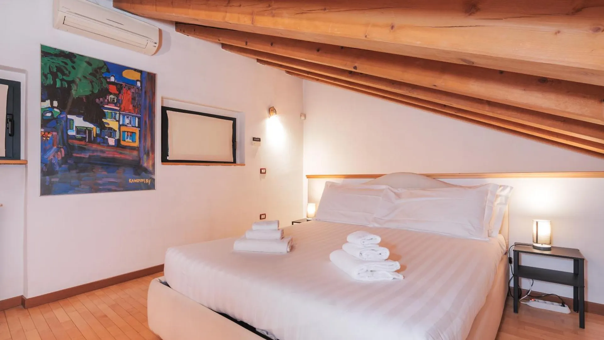 Keys Of Italy - Salutati Stylish Bedroom Apartment Milan