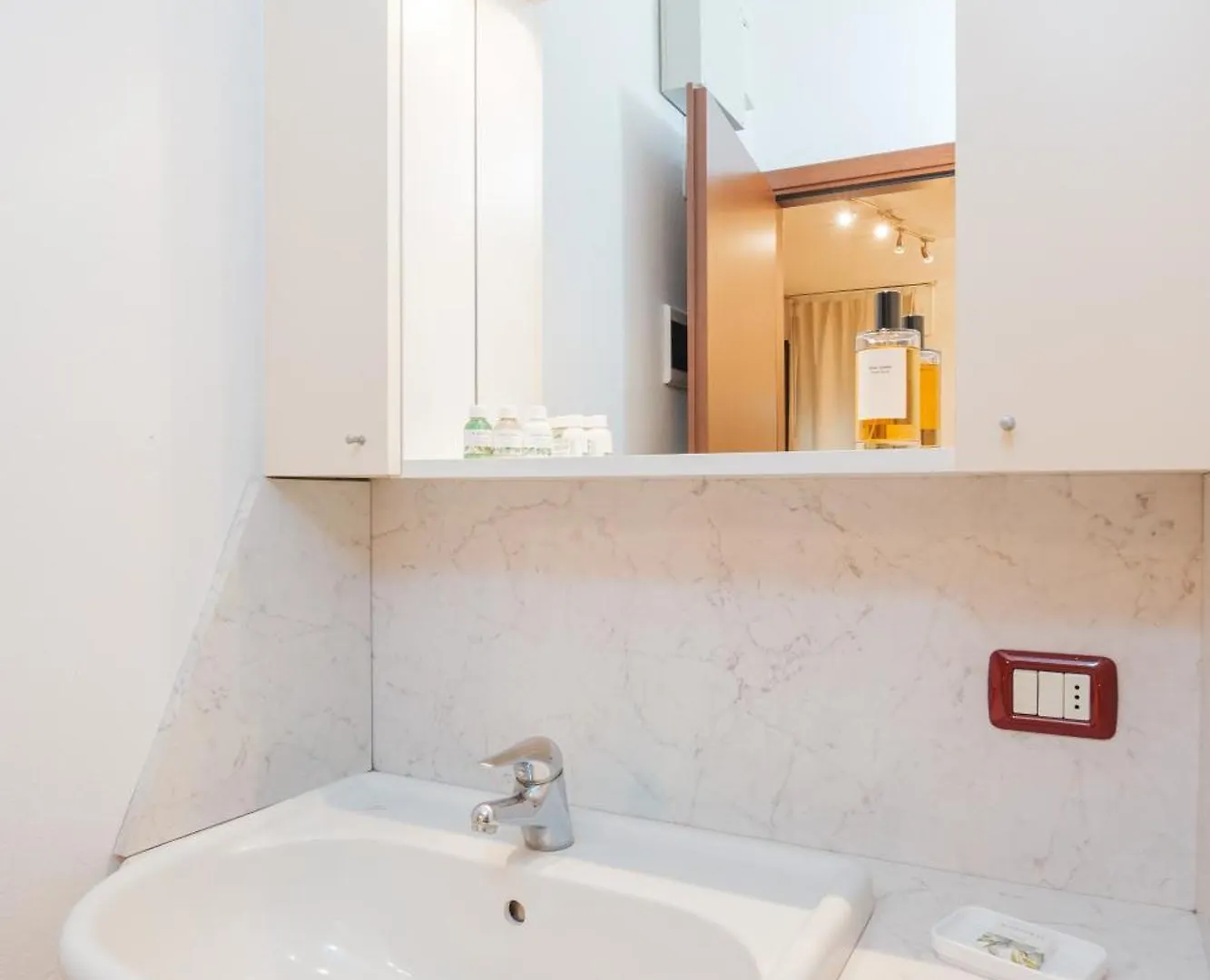 Keys Of Italy - Salutati Stylish Bedroom Apartment Milan